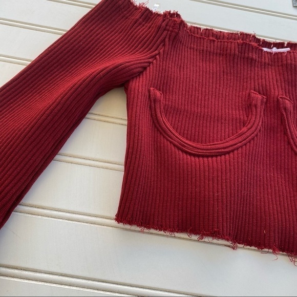 Red Bell sleeves crop top NEW - Picture 7 of 14